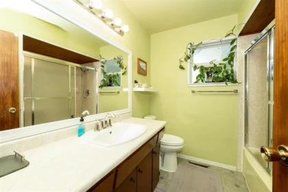 Hallway Photo of 12250 Skillen Street, Maple Ridge, BC