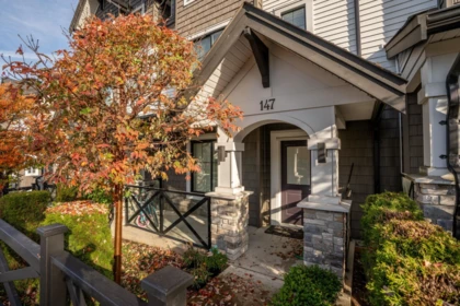 147 6030 142 Street, Surrey, BC, Surrey — Townhouse for sale