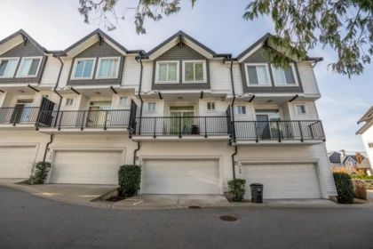 Powder Room Photo of 147 6030 142 Street, Surrey, BC