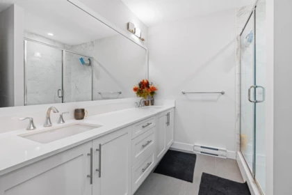 Primary Bathroom Photo of 147 6030 142 Street, Surrey, BC