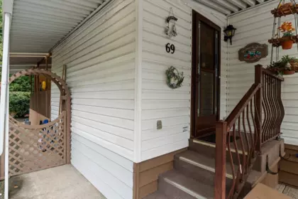 69 3300 Horn Street, Abbotsford, BC, Abbotsford — Manufactured Home for sale
