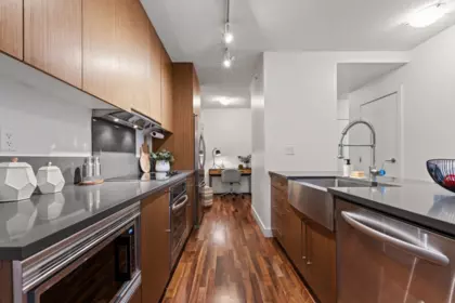 256 250 E 6th Avenue, Vancouver, BC, Vancouver — Apartment/Condo for sale
