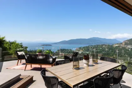 4751 Woodburn Road, West Vancouver, BC, West vancouver — Single Family Residence for sale