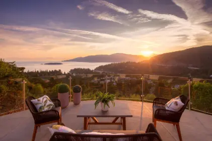 4751 Woodburn Road, West Vancouver, BC, West vancouver — Single Family Residence for sale