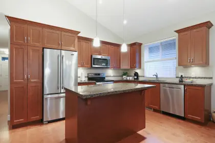 45811 Foxridge S Crescent, Chilliwack, BC, Chilliwack — Single Family Residence for sale