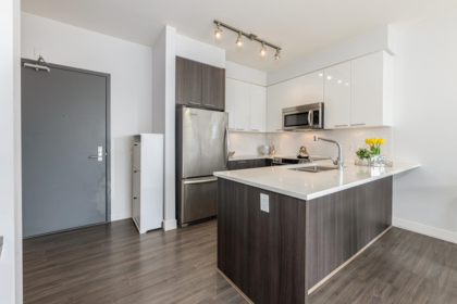 407 1201 W 16th Street, North Vancouver, BC, North Vancouver — Apartment/Condo for sale