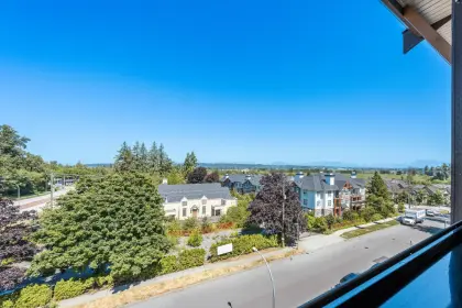515 14588 Mcdougall Drive, Surrey, BC, Surrey — Apartment/Condo for sale