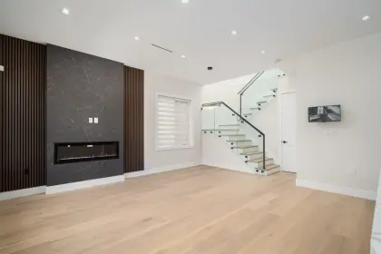 2 737 W 68th Avenue, Vancouver, BC, Vancouver — Half Duplex for sale
