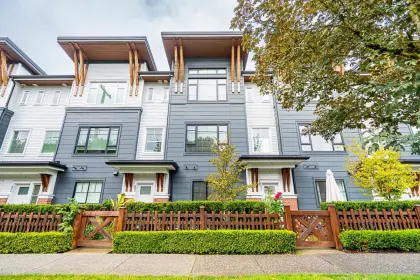 23 22128 48a Avenue, Langley, BC, Langley — Townhouse for sale