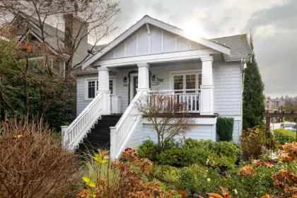 3696 W 2nd Avenue, Vancouver, BC, Vancouver — Single Family Residence for sale