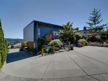 537 Abbs Road, Sechelt, BC, Sechelt — Single Family Residence for sale