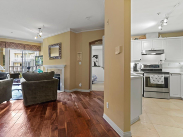 214 5835 Hampton Place, Vancouver, BC, Vancouver — Apartment/Condo for sale
