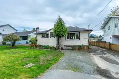 45424 Wells Road, Chilliwack, BC, Chilliwack — Single Family Residence for sale