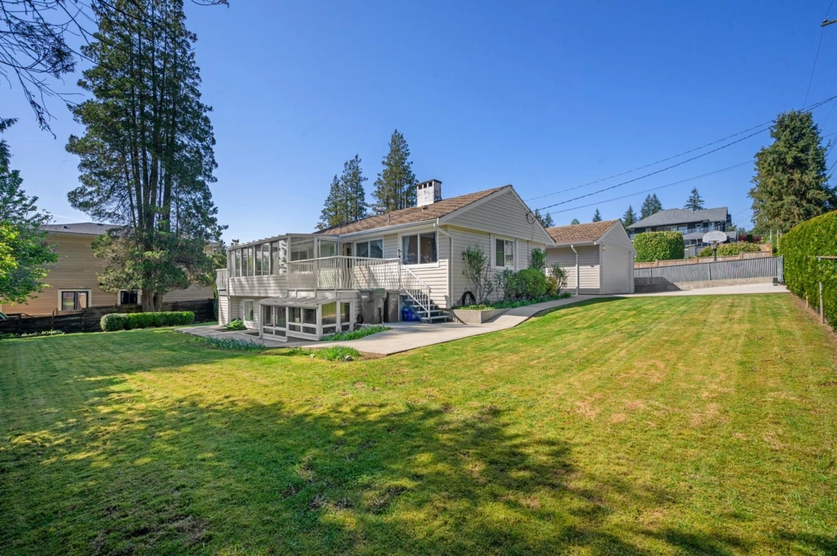 Family Room Photo of 320 Walker Street, Coquitlam, BC