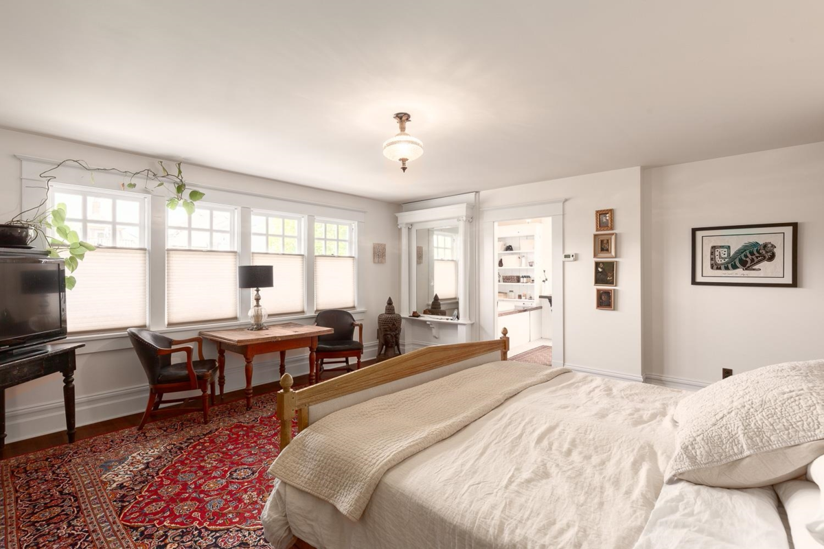 Office / Den Photo of 1859 Napier Street, Vancouver, BC