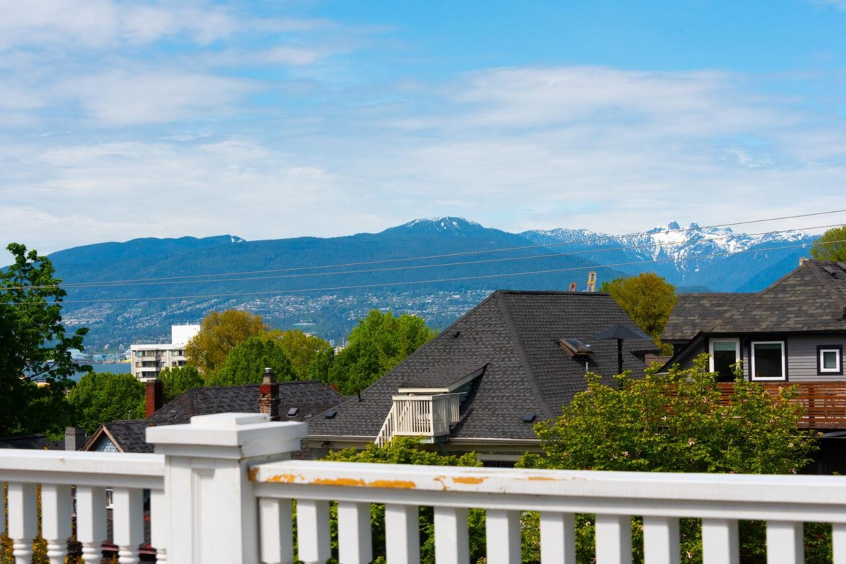 Outdoor Kitchen Photo of 1859 Napier Street, Vancouver, BC