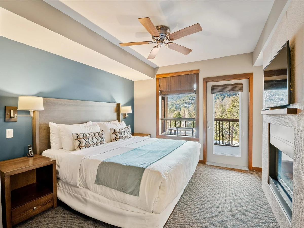 Kitchen Island Photo of 114D 2020 London Lane, Whistler, BC