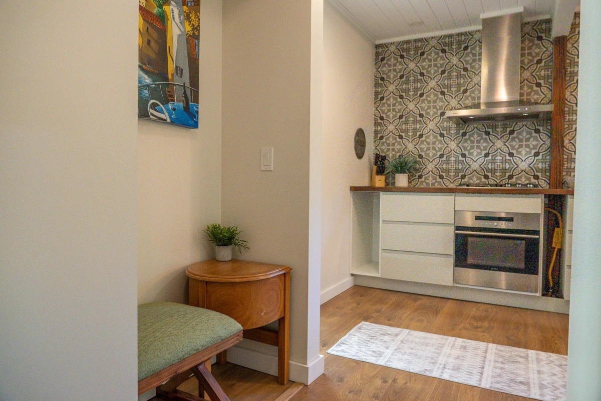 Breakfast Nook Photo of 9907 Gowlland Point Road, Pender Island, BC