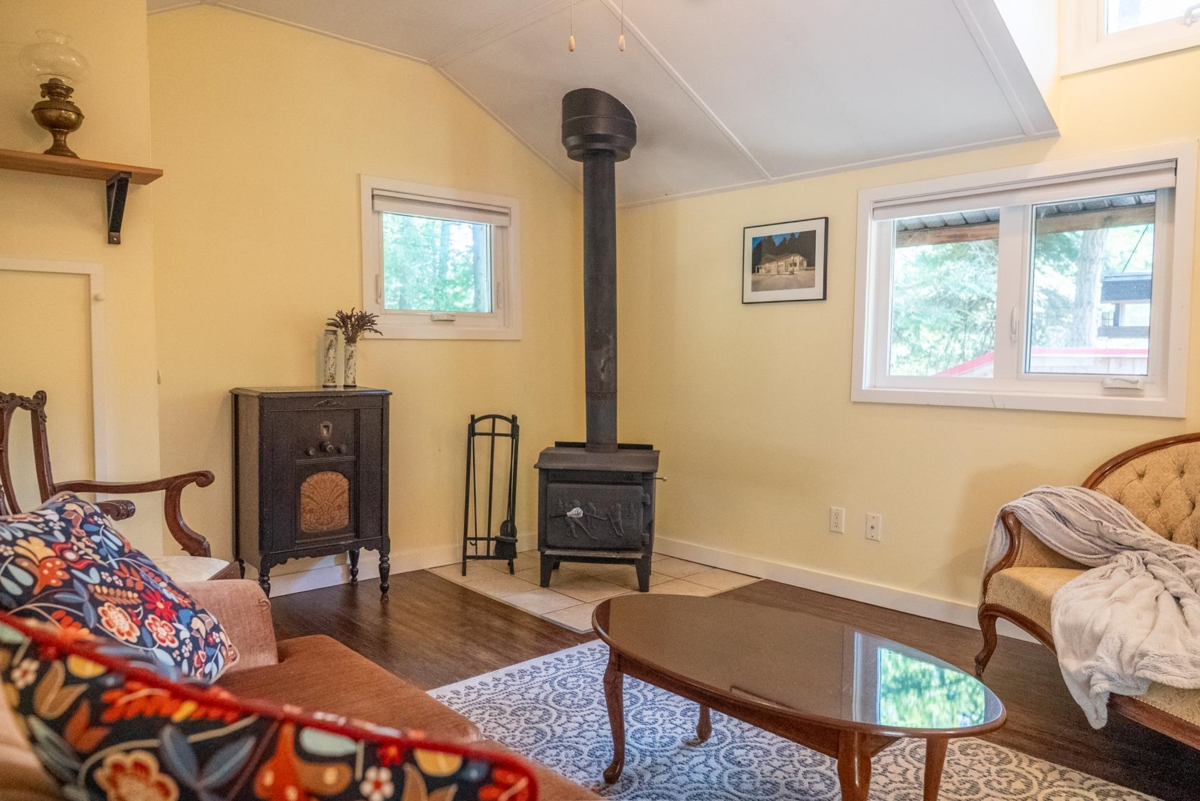 Front Yard Photo of 9907 Gowlland Point Road, Pender Island, BC