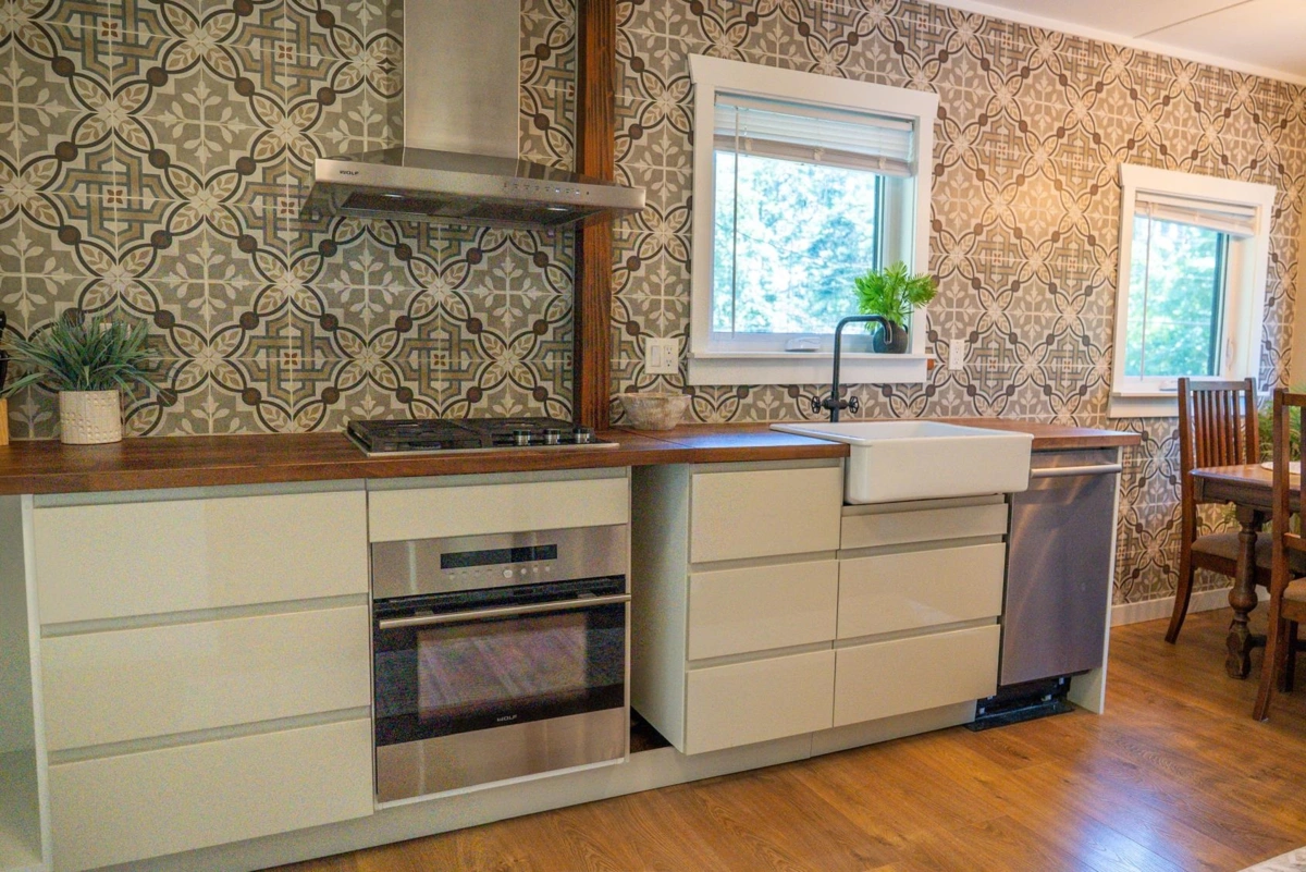 Kitchen Photo of 9907 Gowlland Point Road, Pender Island, BC