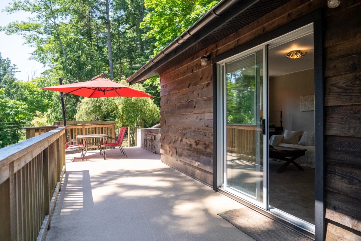 Laundry Room Photo of 9907 Gowlland Point Road, Pender Island, BC
