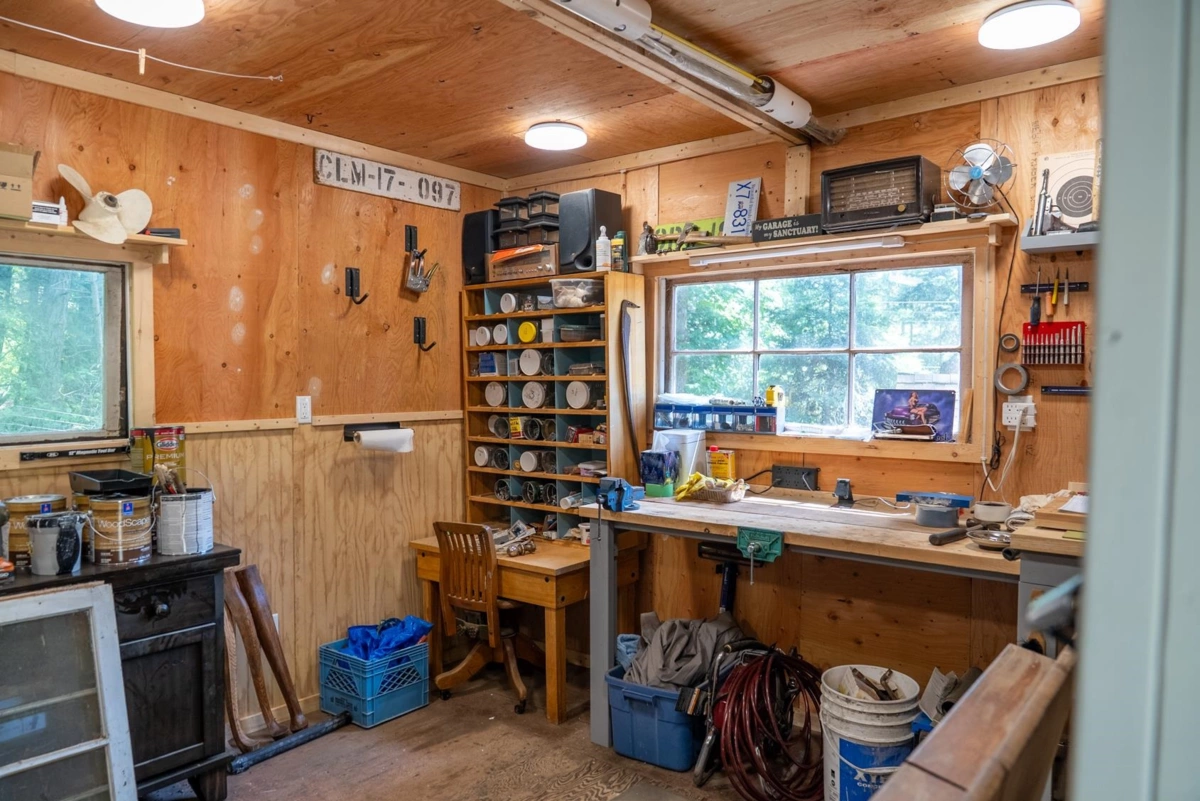 Outdoor Kitchen Photo of 9907 Gowlland Point Road, Pender Island, BC