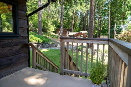 Entry Foyer Photo of 9907 Gowlland Point Road, Pender Island, BC
