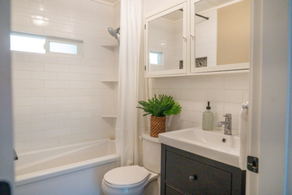 Powder Room Photo of 9907 Gowlland Point Road, Pender Island, BC