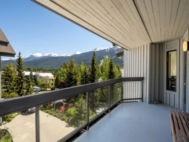 301 3212 Blueberry Drive, Whistler, BC, Whistler — Apartment/Condo for sale