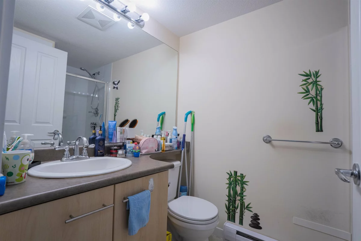 Bedroom 4 Photo of 5113 5111 Garden City Road, Richmond, BC