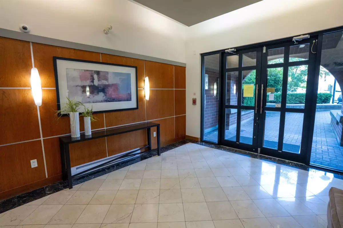 Dining Area Photo of 5113 5111 Garden City Road, Richmond, BC
