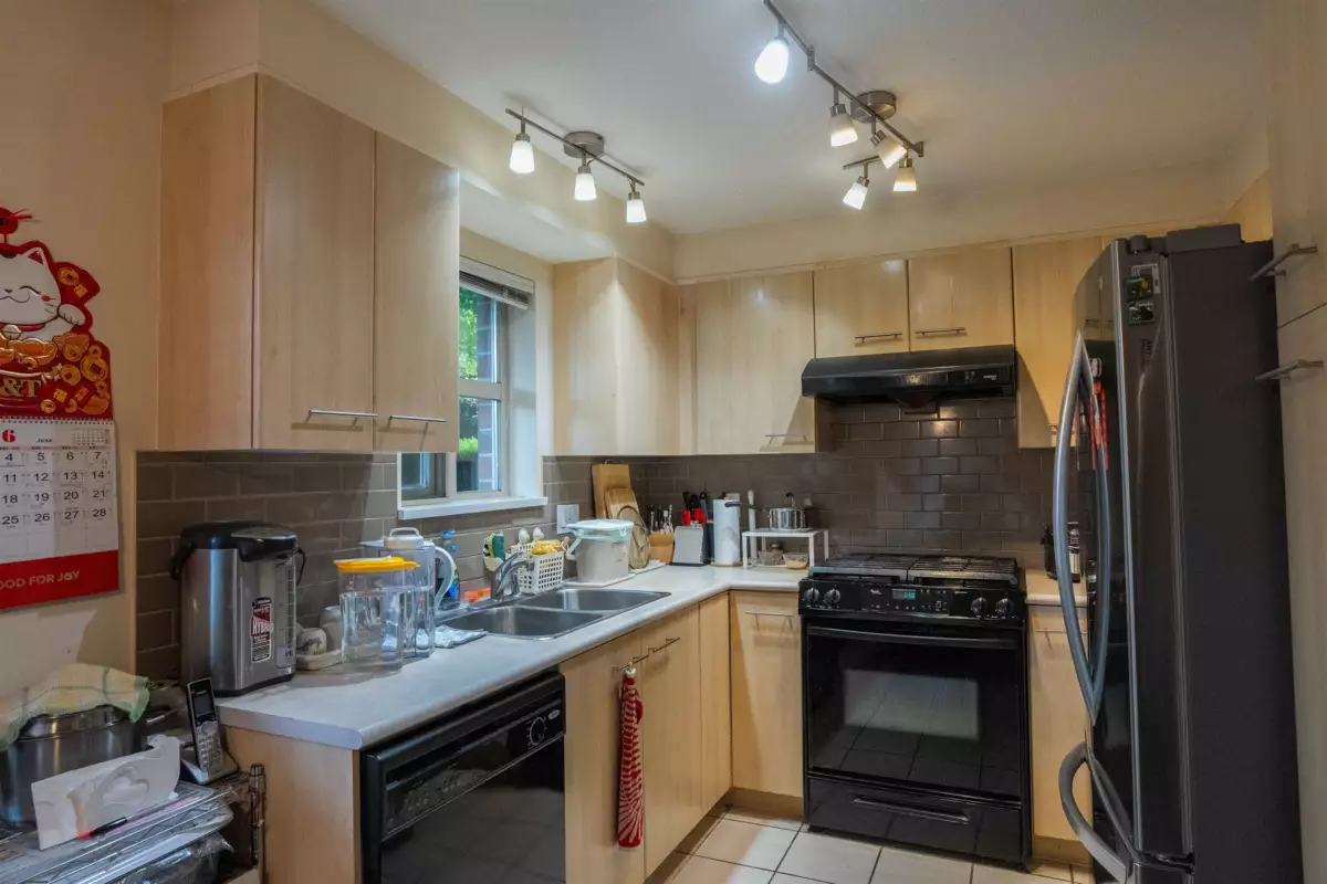 Laundry Room Photo of 5113 5111 Garden City Road, Richmond, BC