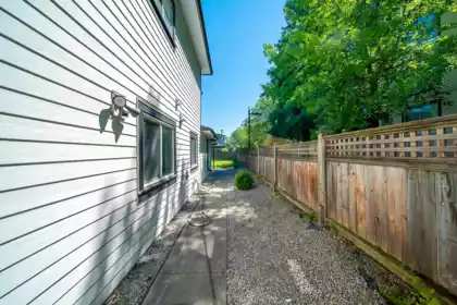 5598 Halley Avenue, Burnaby, BC, Burnaby — Half Duplex for sale