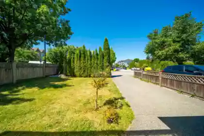 5598 Halley Avenue, Burnaby, BC, Burnaby — Half Duplex for sale