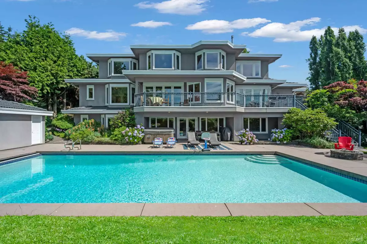 Exterior Front Photo of 848 Fairmile Road, West Vancouver, BC