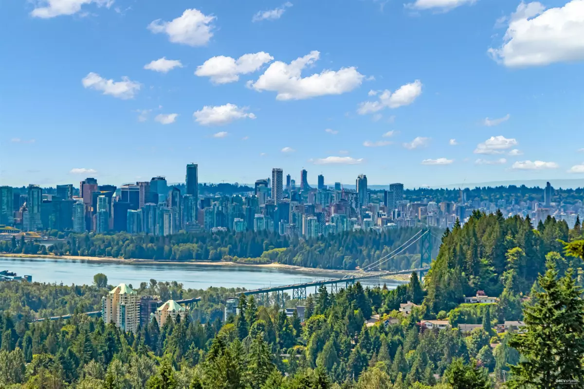 Family Room Photo of 848 Fairmile Road, West Vancouver, BC