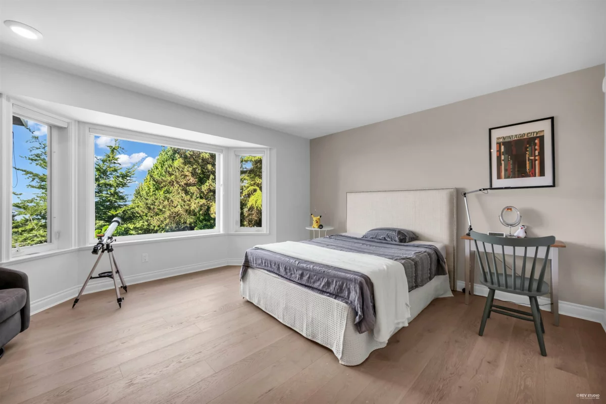 Loft / Bonus Room Photo of 848 Fairmile Road, West Vancouver, BC