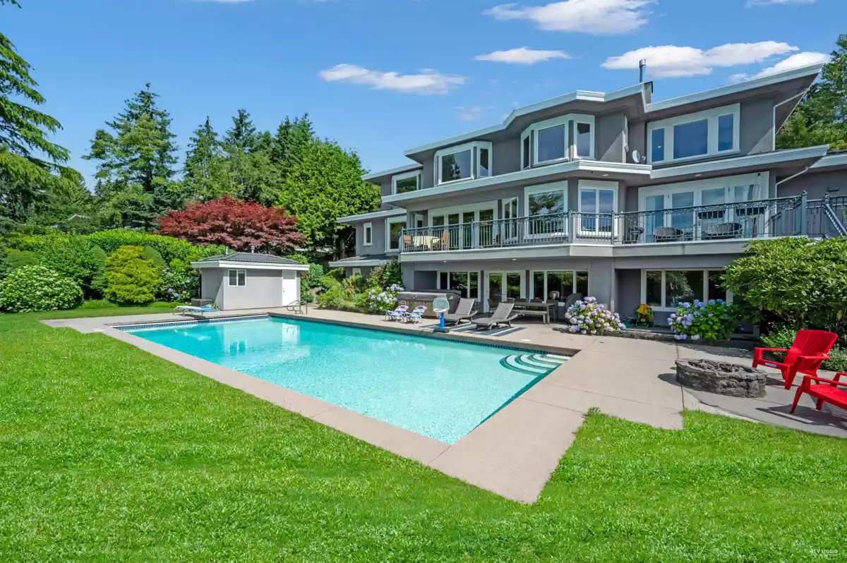 Outdoor Deck Photo of 848 Fairmile Road, West Vancouver, BC