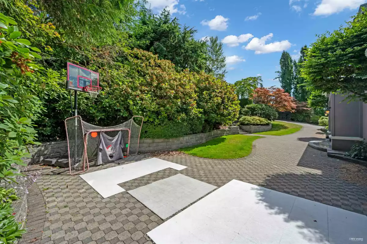 Pantry Photo of 848 Fairmile Road, West Vancouver, BC