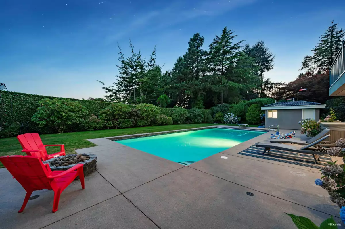 Street View Photo of 848 Fairmile Road, West Vancouver, BC