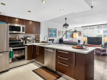 801 1500 Howe Street, Vancouver, BC, Vancouver — Apartment/Condo for sale