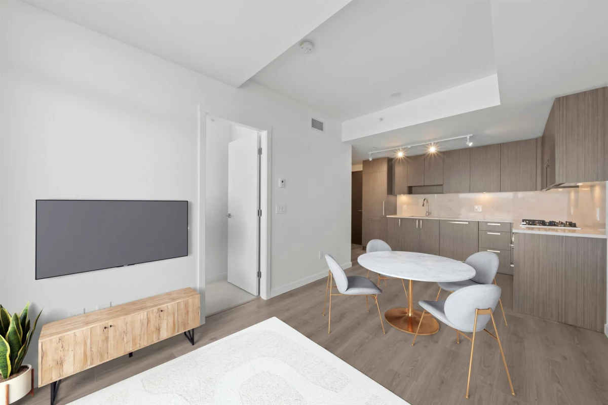 Kitchen Photo of 1211 13350 Central Avenue, Surrey, BC