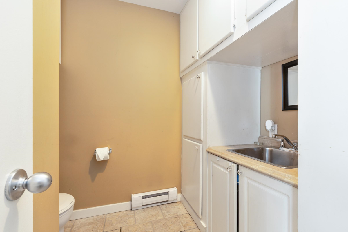 Laundry Room Photo of 12123 Schmidt Crescent, Maple Ridge, BC
