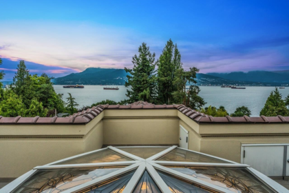 Backyard Photo of 4788 Belmont Avenue, Vancouver, BC