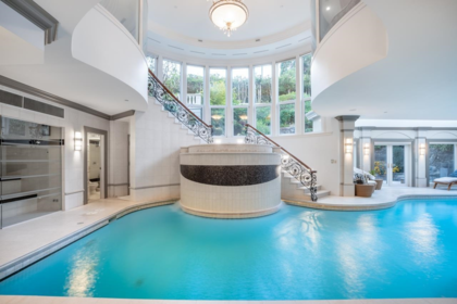 Hot Tub / Spa Photo of 4788 Belmont Avenue, Vancouver, BC