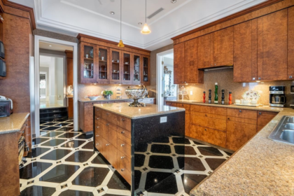 Powder Room Photo of 4788 Belmont Avenue, Vancouver, BC