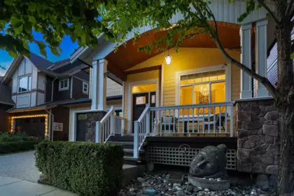 17363 0b Avenue, Surrey, BC, Surrey — Single Family Residence for sale
