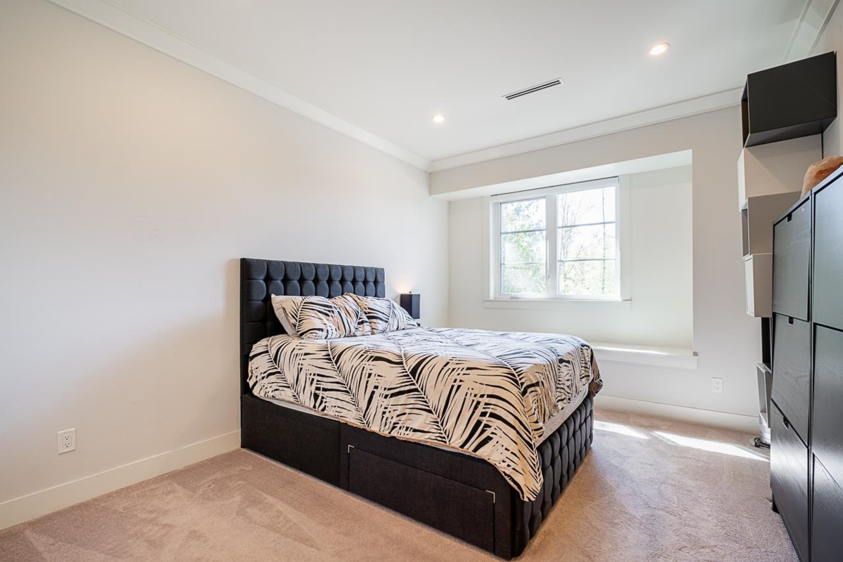 Entry Foyer Photo of 15699 77b Avenue, Surrey, BC