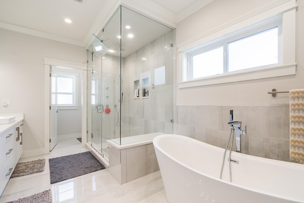 Laundry Room Photo of 15699 77b Avenue, Surrey, BC