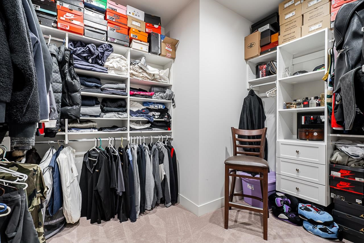 Mudroom Photo of 15699 77b Avenue, Surrey, BC